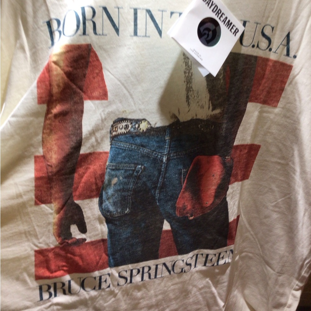 NEW! DAYDREAMER Bruce Springsteen Graphic Tee in Cream with Red & Blue Print - Picture 5 of 6